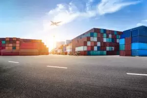 Seguros essenciais: por que não se deve abdicar do seguro de transporte?